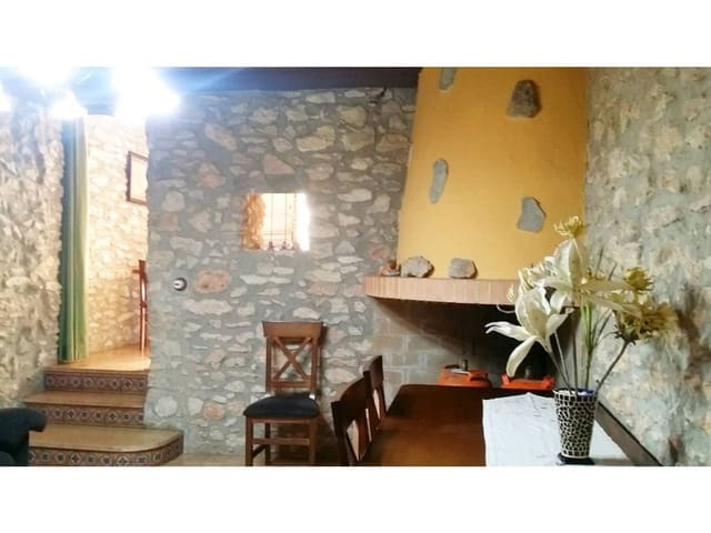 3 bedroom Finca/Country House for sale in Sant Jordi with garage - € 160,000 (Ref: 9290972)