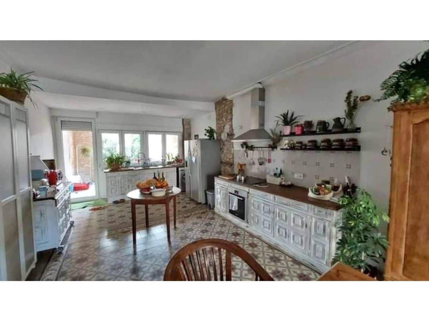 4 makuuhuone Omakotitalo myytävänä paikassa Sant Jordi mukana 
autotalli - 400 000 € (Ref: 9290978)