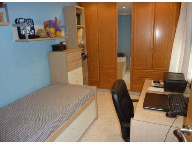 4 slaapkamer Appartement te koop in Sant Jordi met garage - € 120.000 (Ref: 9317059)