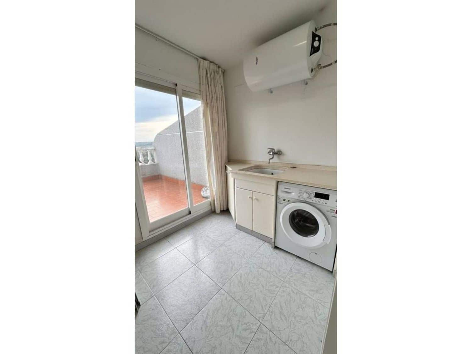 3 bedroom Apartment for sale in Sant Jordi with garage - € 118,000 (Ref: 9317059)