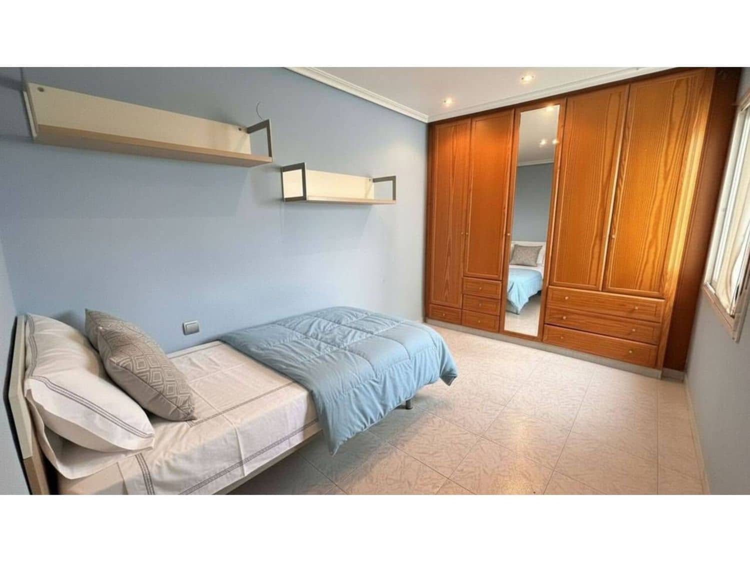 3 bedroom Apartment for sale in Sant Jordi with garage - € 118,000 (Ref: 9317059)