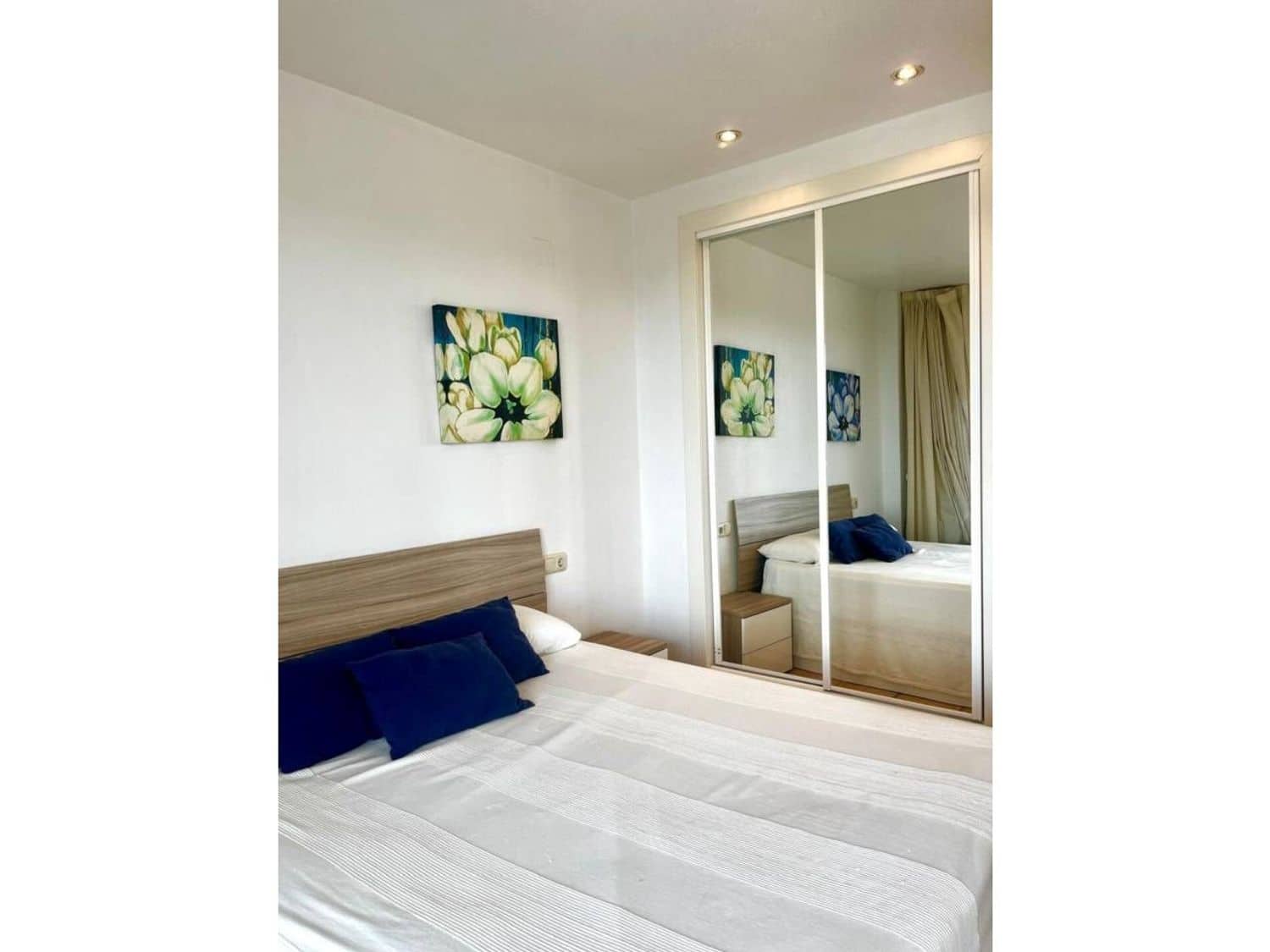 2 bedroom Apartment for sale in Sant Jordi - € 130,000 (Ref: 9317060)