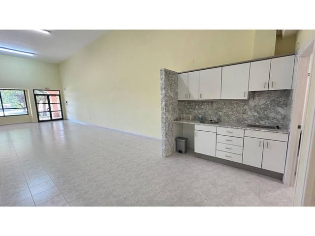 Commercieel te huur in Sant Jordi - € 800 (Ref: 9382329)