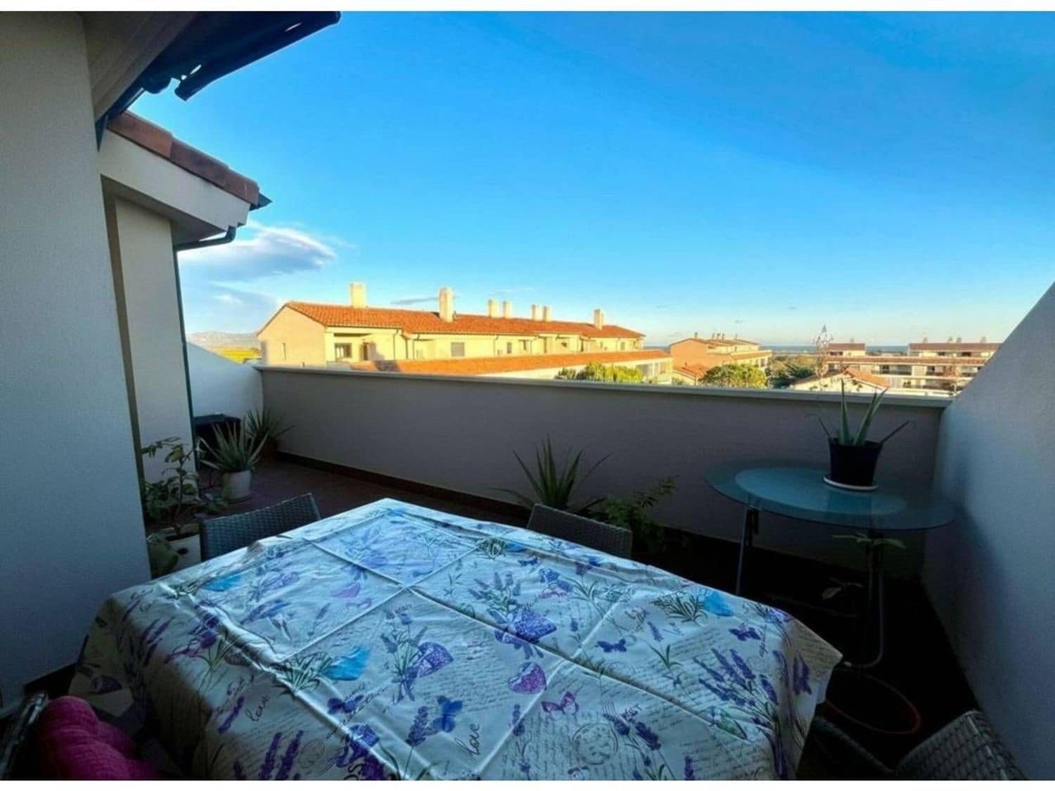 2 bedroom Apartment for sale in Sant Jordi with pool garage - € 165,000 (Ref: 9415364)