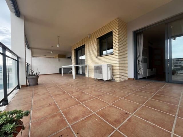 2 bedroom Apartment for rent in Sant Jordi with pool garage - € 700 (Ref: 9415365)