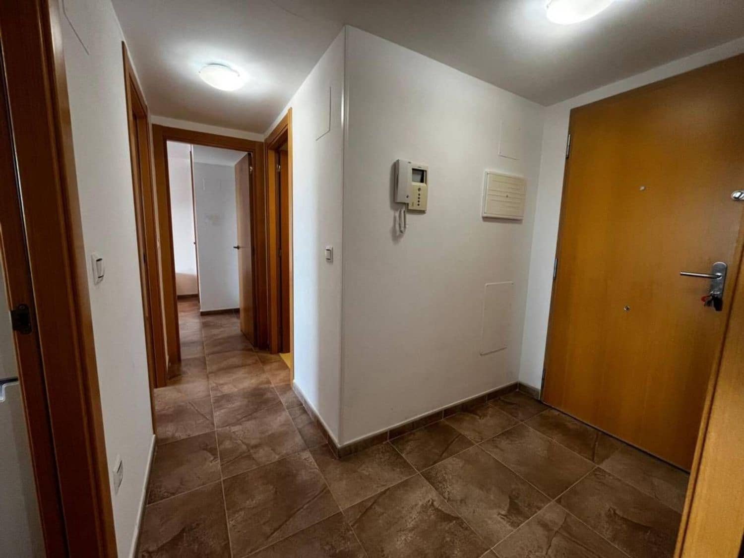2 slaapkamer Appartement te huur in Sant Jordi met zwembad garage - € 700 (Ref: 9415365)