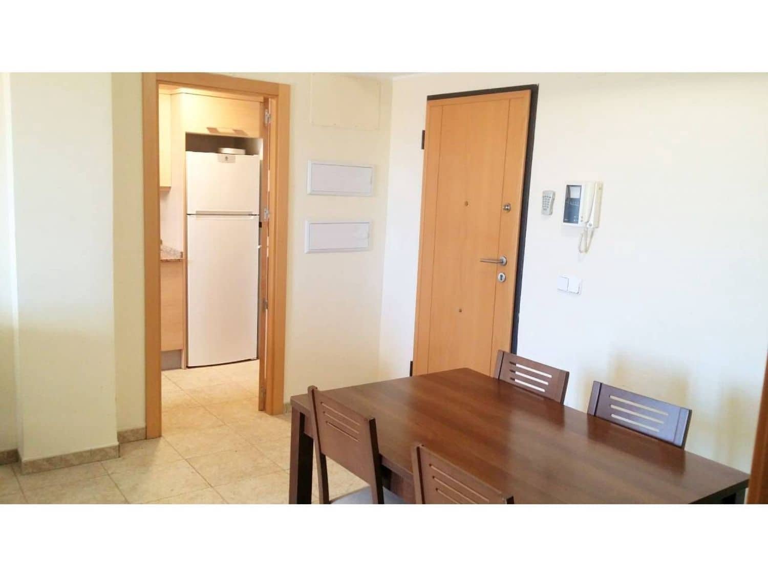 1 slaapkamer Appartement te huur in Sant Jordi met zwembad garage - € 500 (Ref: 9418978)