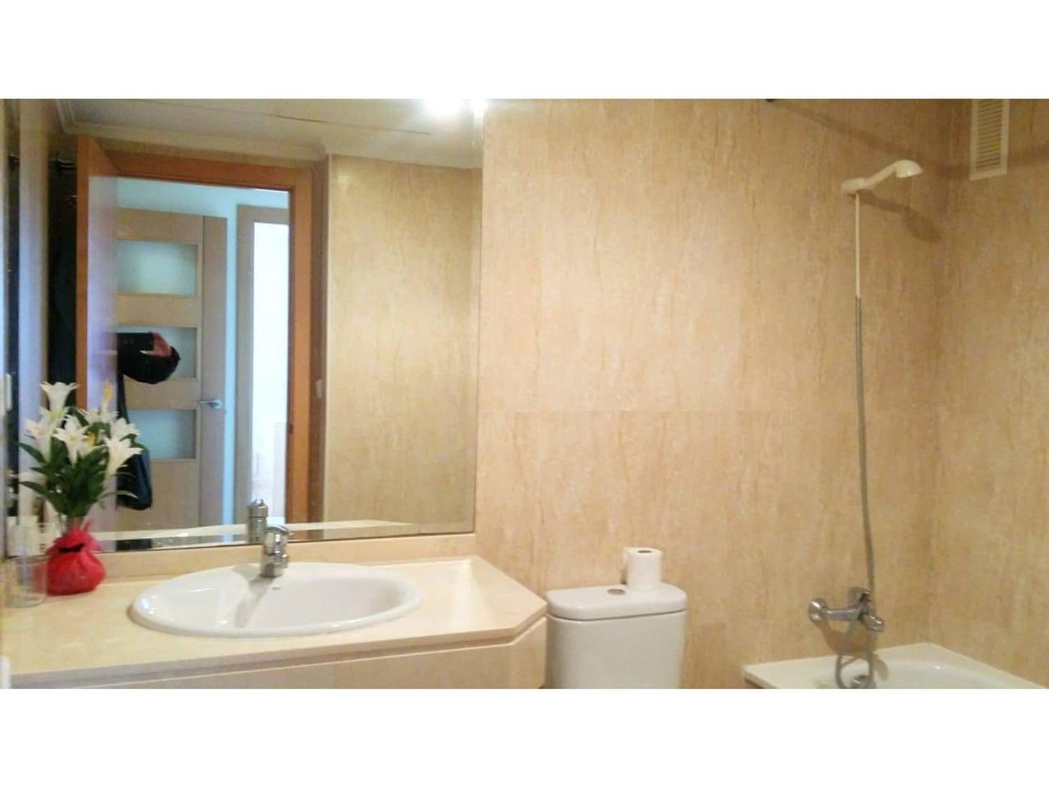 1 slaapkamer Appartement te huur in Sant Jordi met zwembad garage - € 500 (Ref: 9418978)