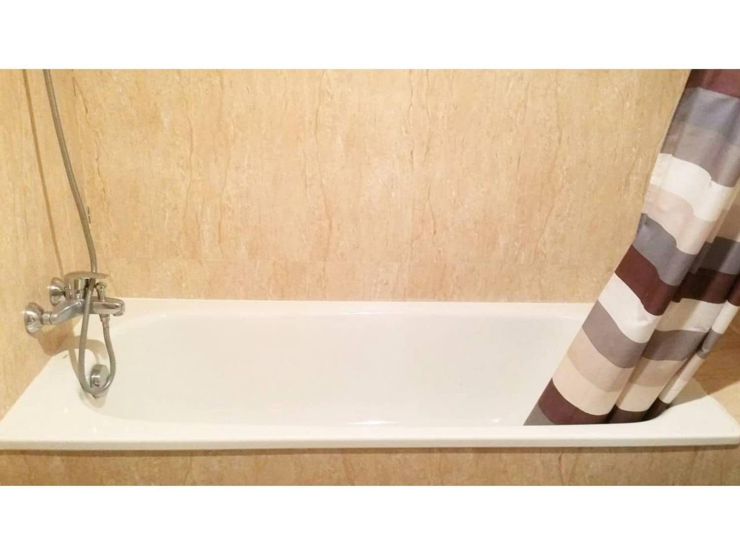 1 slaapkamer Appartement te huur in Sant Jordi met zwembad garage - € 500 (Ref: 9418978)