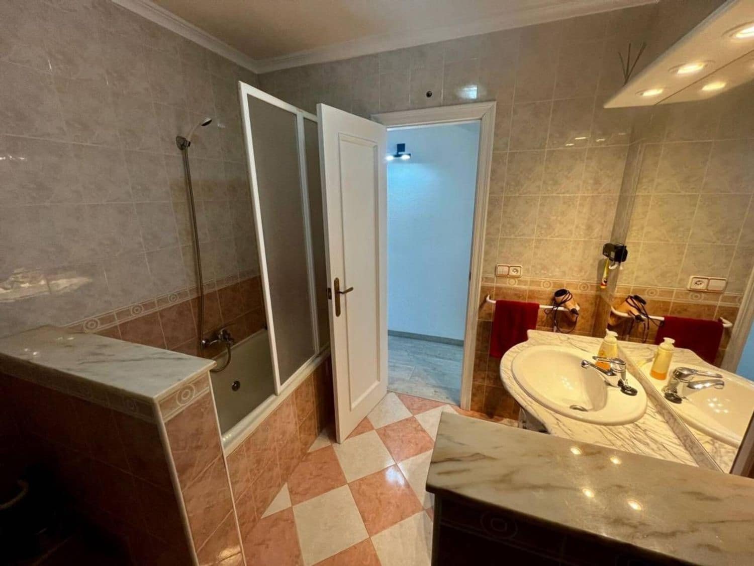 3 bedroom Townhouse for sale in Sant Jordi with garage - € 129,000 (Ref: 9439678)