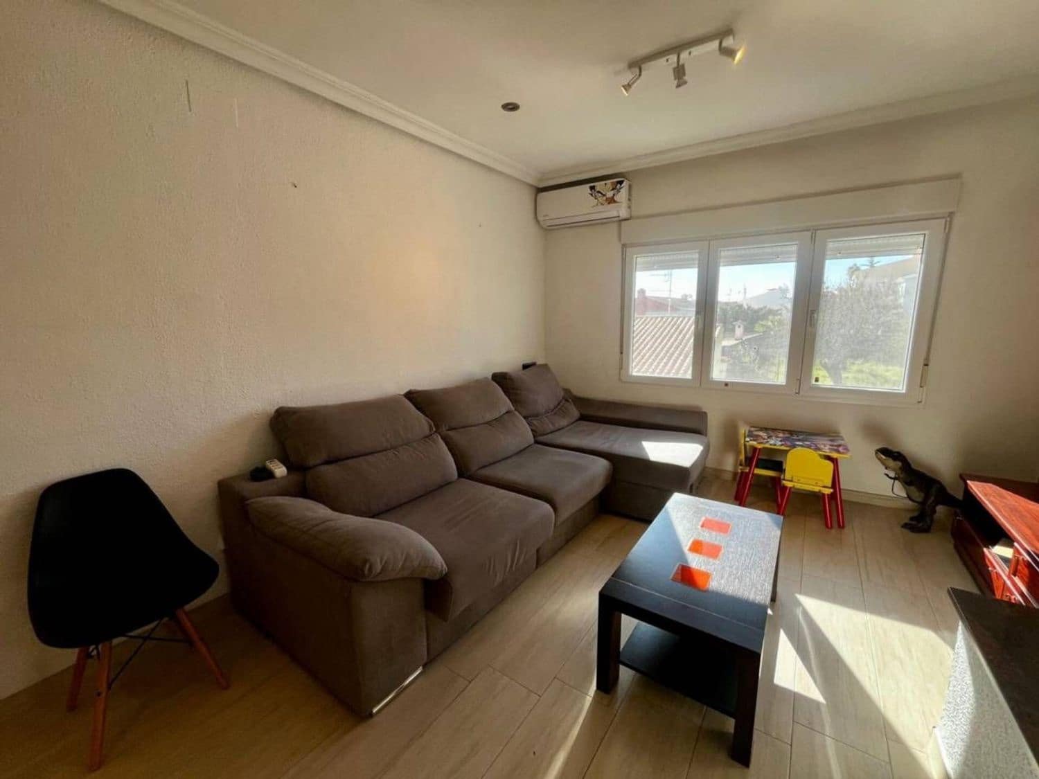 3 bedroom Townhouse for sale in Sant Jordi with garage - € 129,000 (Ref: 9439678)