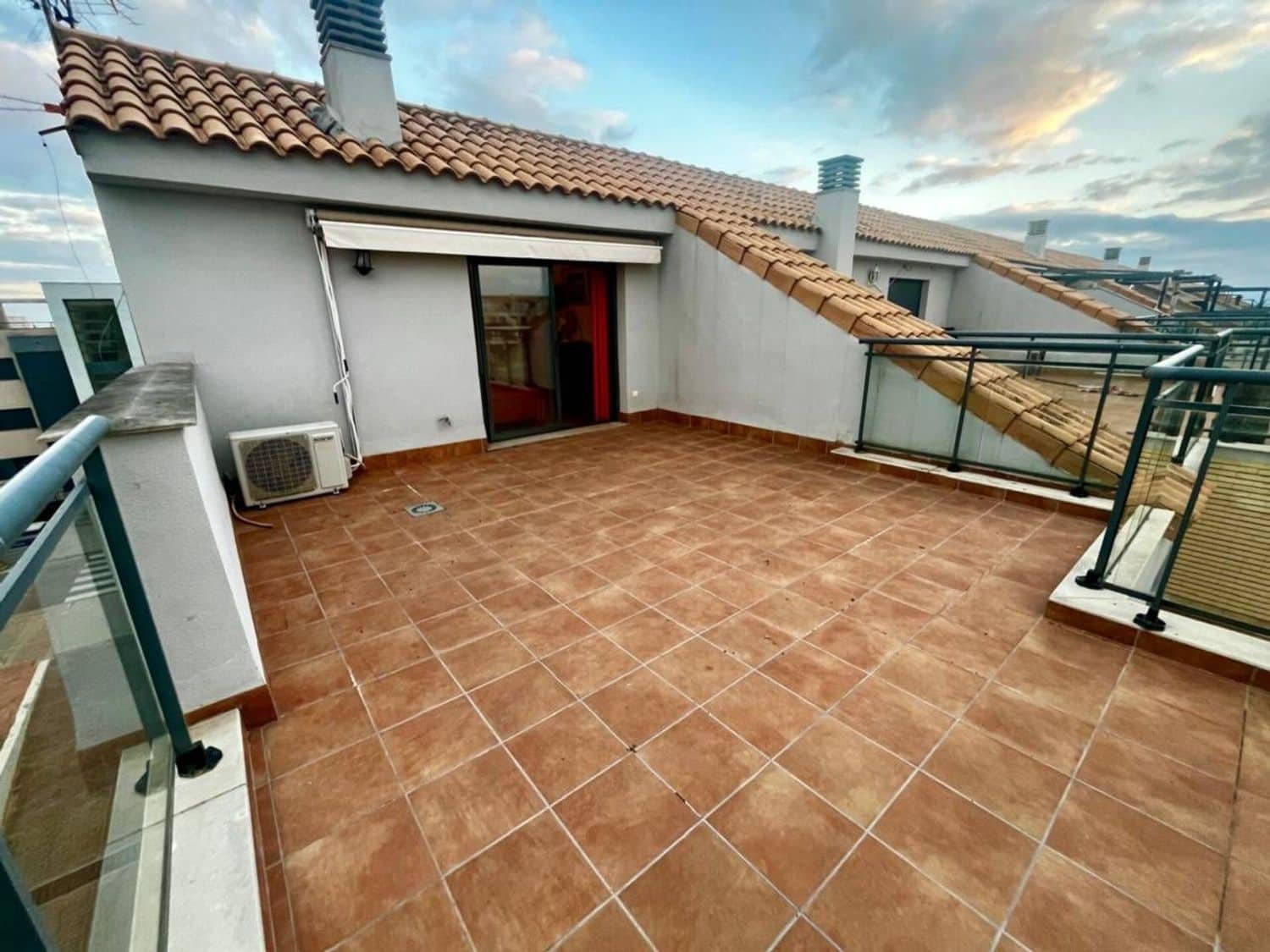 2 makuuhuone Huoneisto myytävänä paikassa Sant Jordi mukana uima-altaan 
autotalli - 130 000 € (Ref: 9470307)