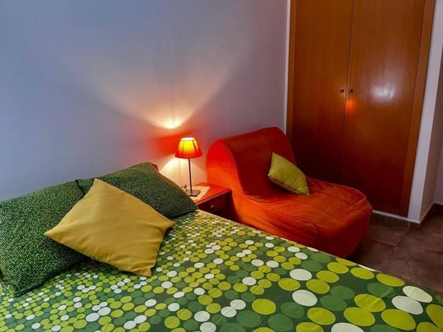 2 makuuhuone Huoneisto myytävänä paikassa Sant Jordi mukana uima-altaan 
autotalli - 130 000 € (Ref: 9470307)