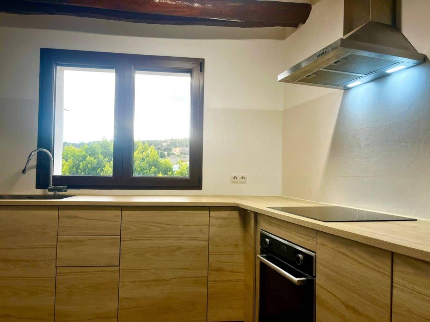 4 soveværelse Villa til salg i Sant Jordi med garage - € 140.000 (Ref: 9568018)