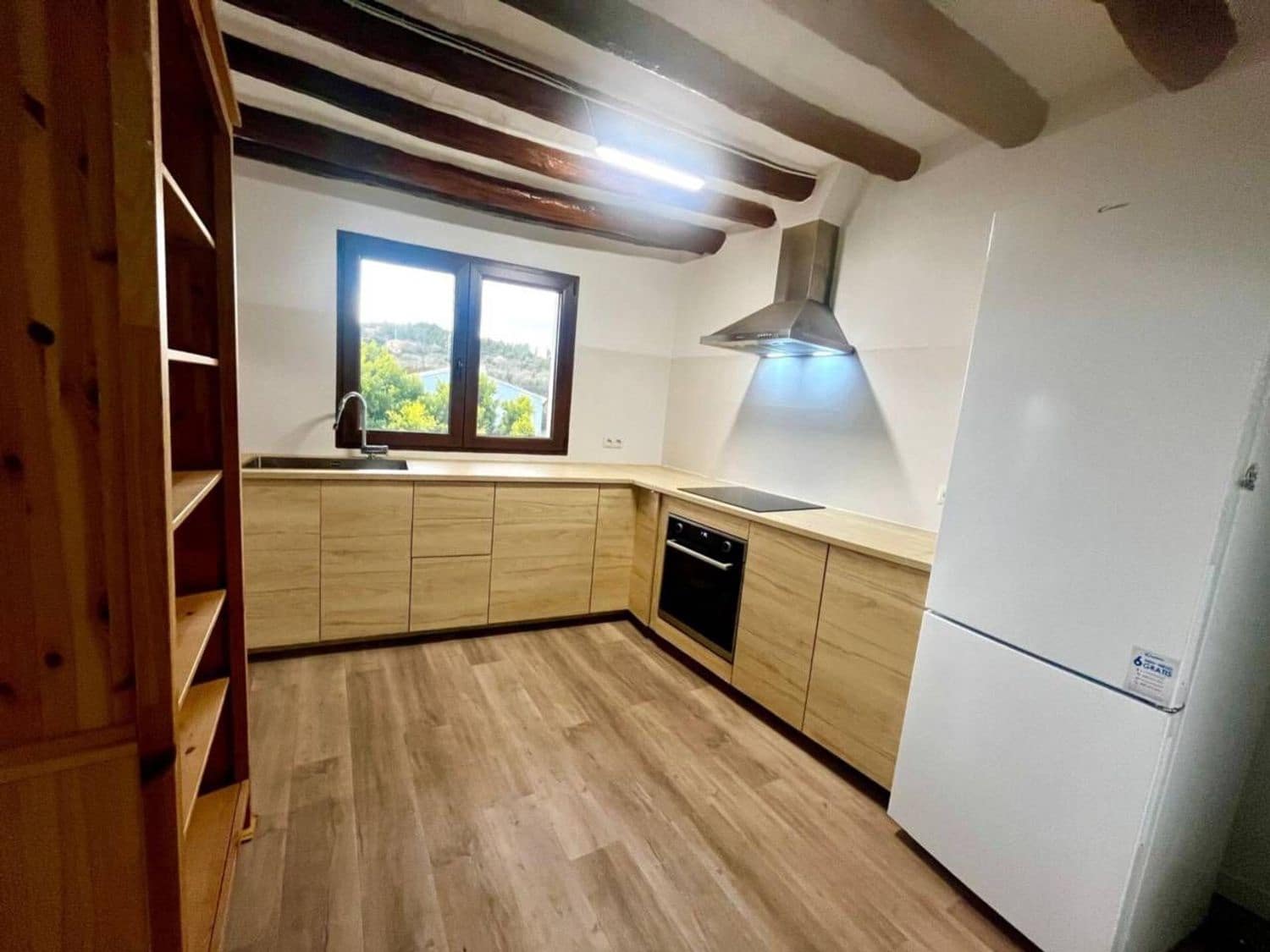 4 soveværelse Villa til salg i Sant Jordi med garage - € 140.000 (Ref: 9568018)