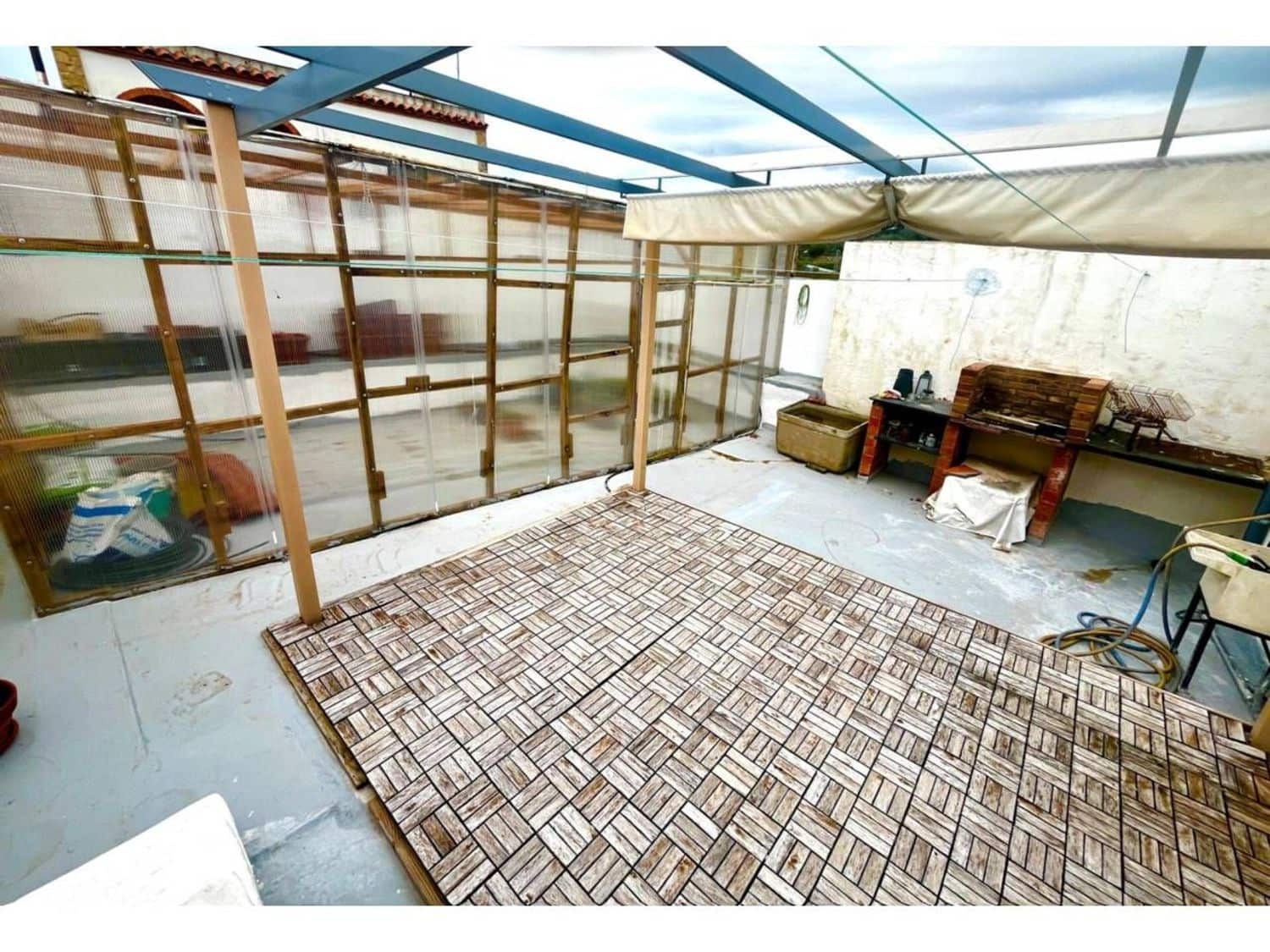 4 soveværelse Villa til salg i Sant Jordi med garage - € 140.000 (Ref: 9568018)