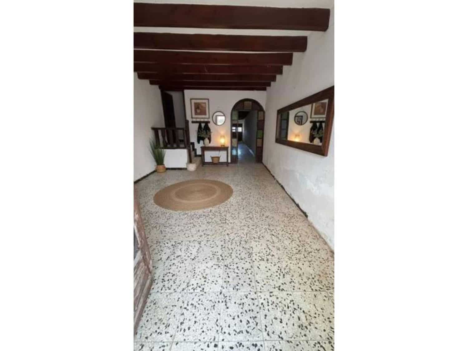 7 soveværelse Villa til salg i Sant Jordi - € 95.000 (Ref: 9607070)