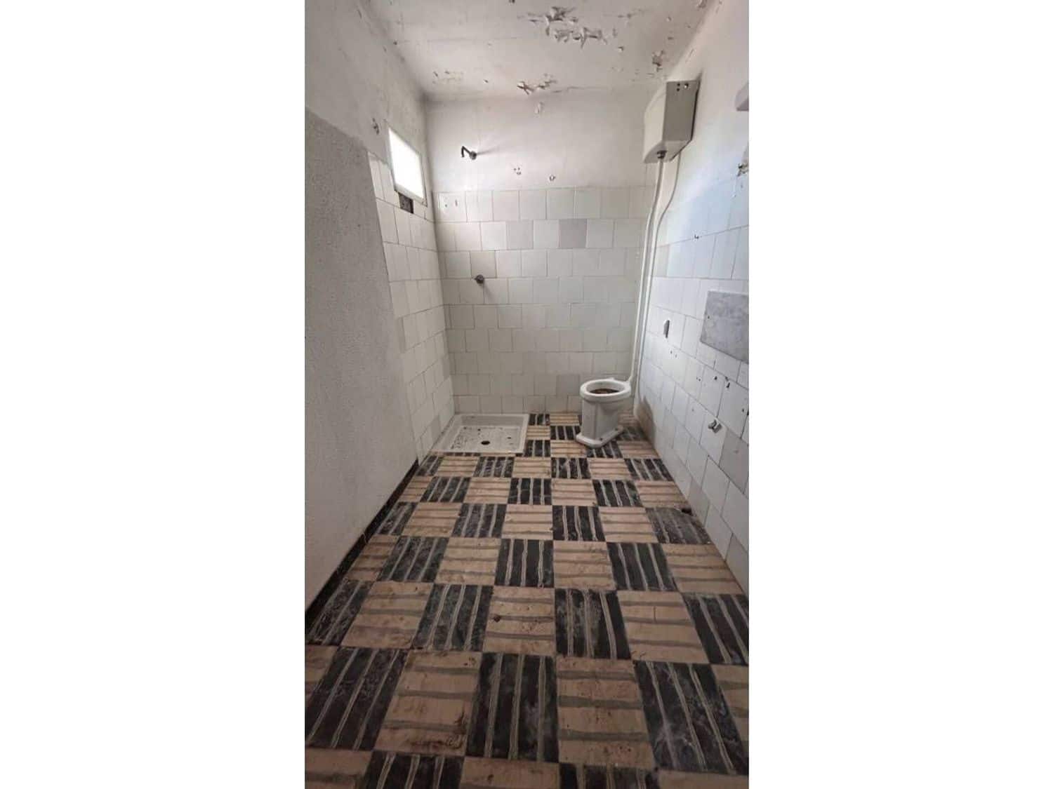 7 soveværelse Villa til salg i Sant Jordi - € 95.000 (Ref: 9607070)