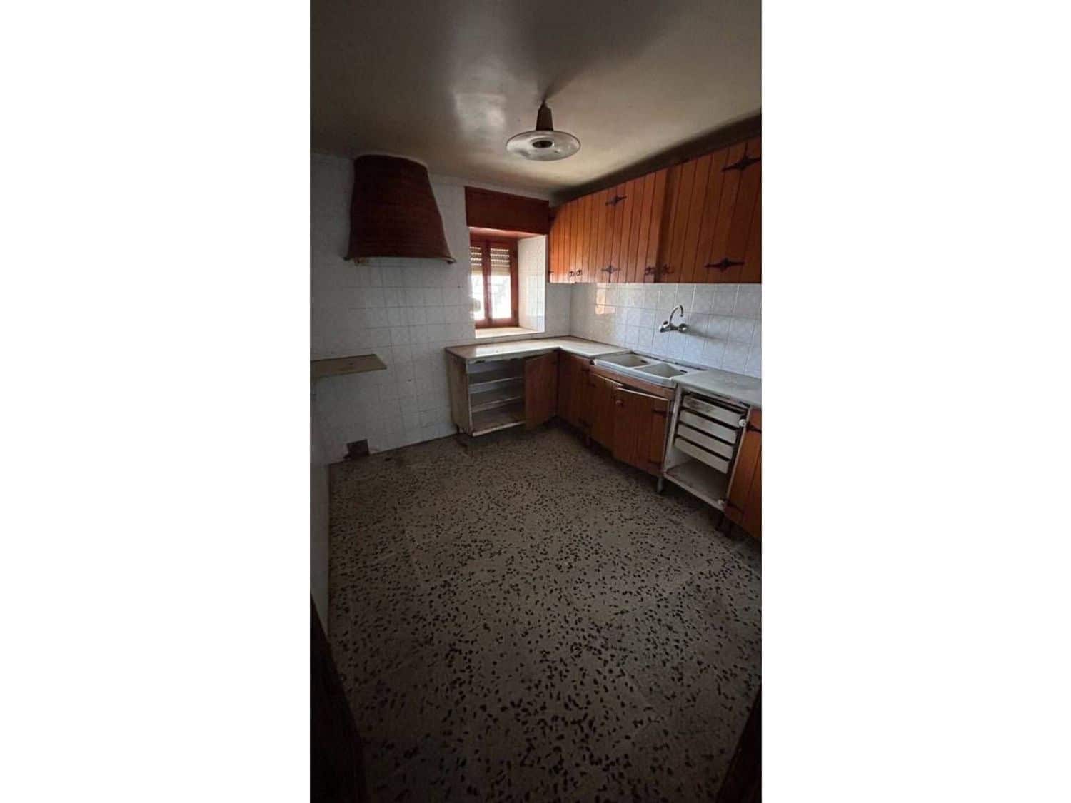 7 soveværelse Villa til salg i Sant Jordi - € 95.000 (Ref: 9607070)