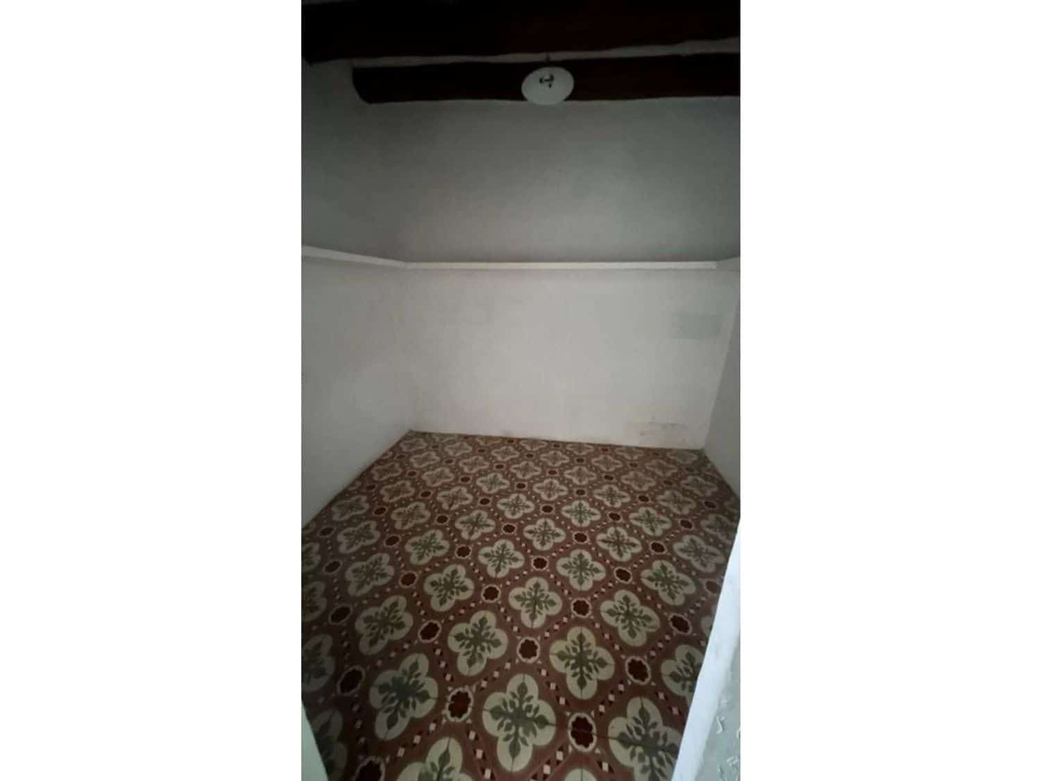 7 soveværelse Villa til salg i Sant Jordi - € 95.000 (Ref: 9607070)