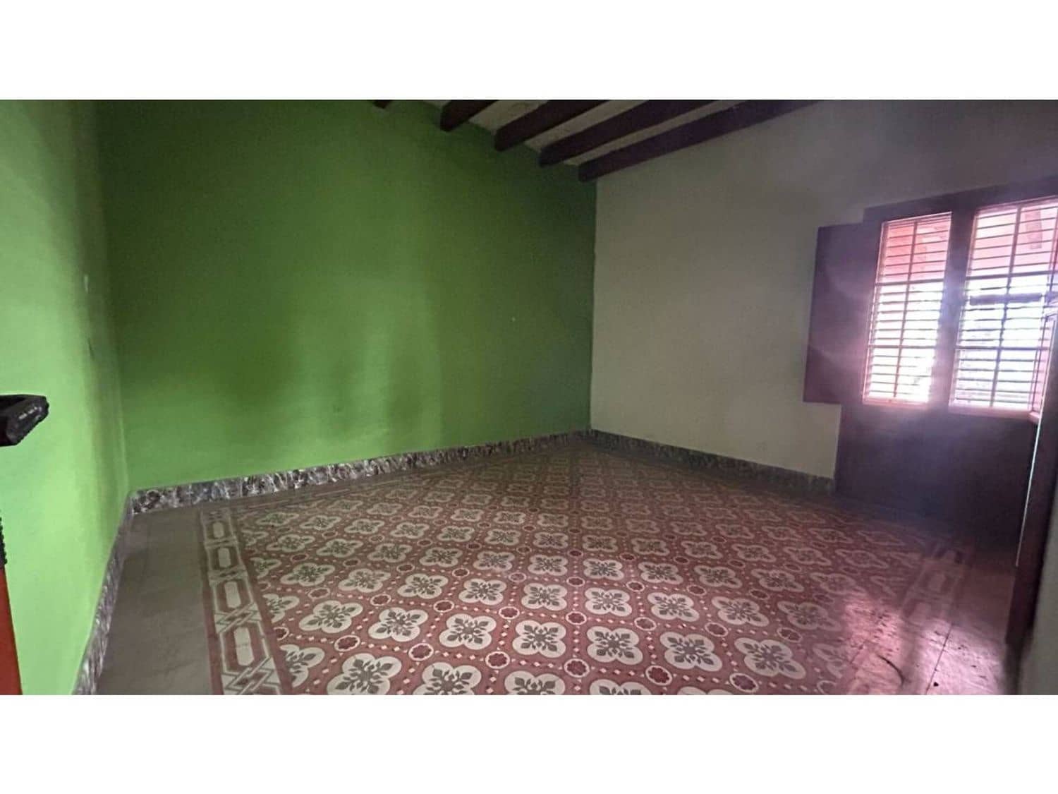 7 soveværelse Villa til salg i Sant Jordi - € 95.000 (Ref: 9607070)