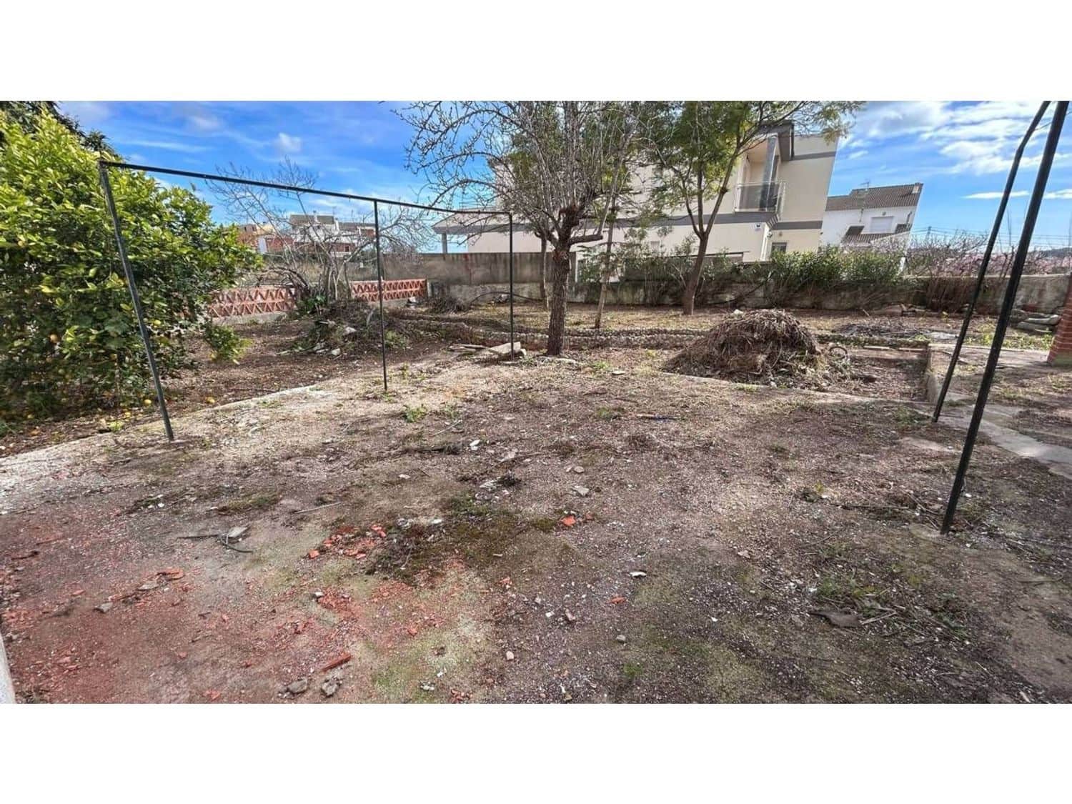 7 soveværelse Villa til salg i Sant Jordi - € 95.000 (Ref: 9607070)