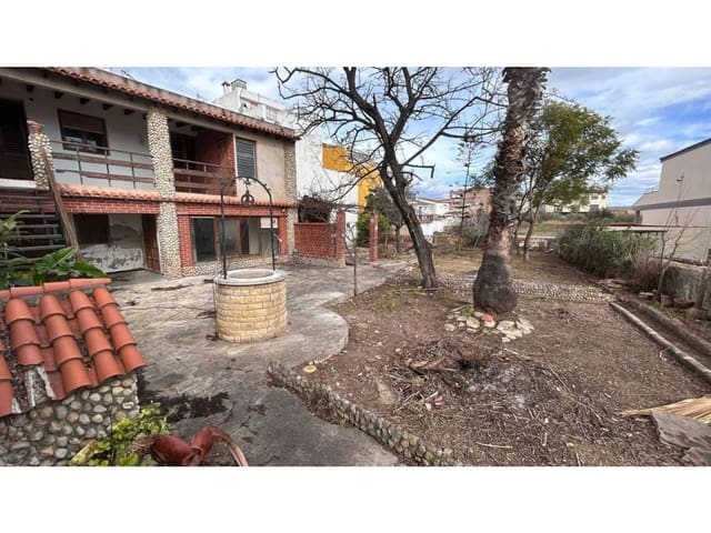 7 soveværelse Villa til salg i Sant Jordi - € 95.000 (Ref: 9607070)