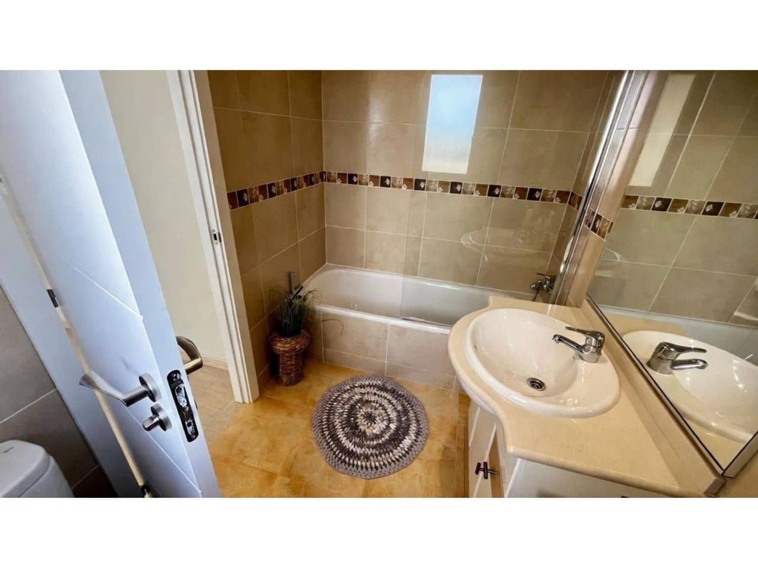 2 bedroom Apartment for sale in Sant Jordi with pool garage - € 159,000 (Ref: 9685912)