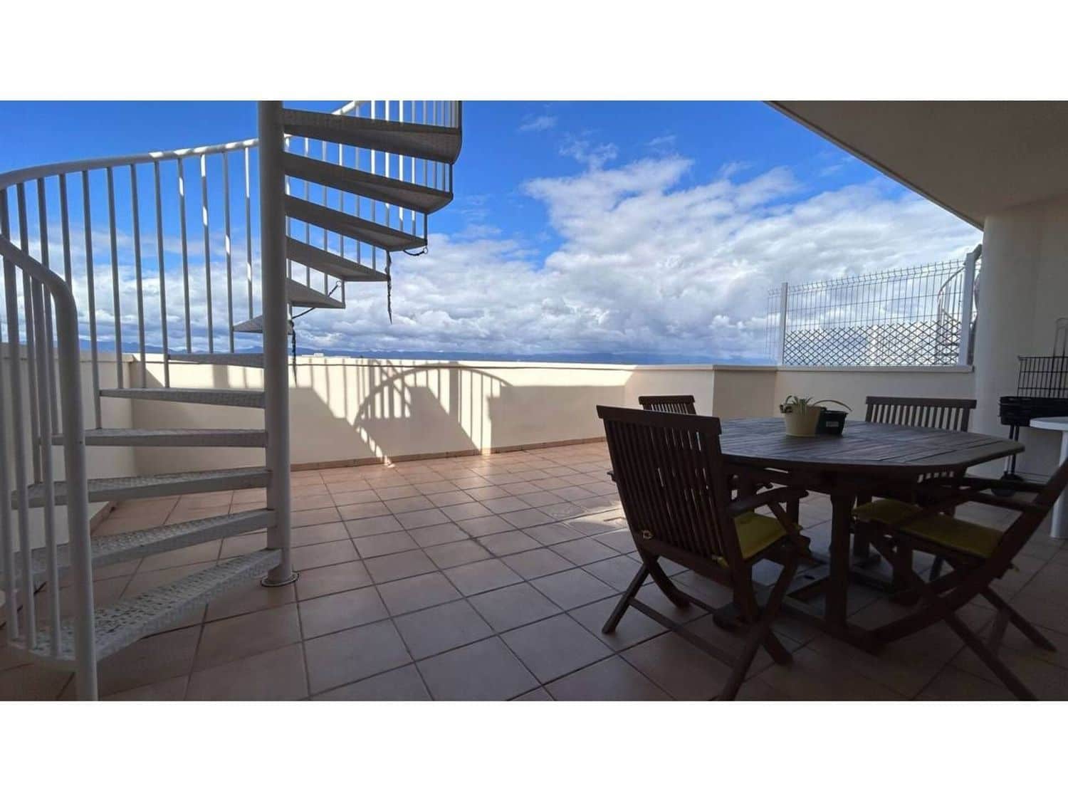 2 bedroom Apartment for sale in Sant Jordi with pool garage - € 159,000 (Ref: 9685912)