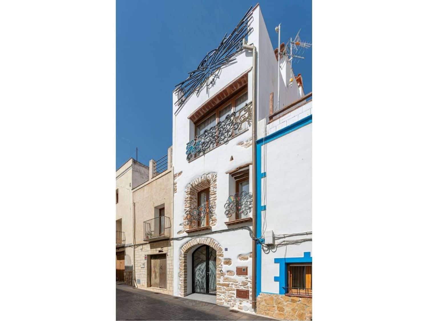 4 bedroom Finca/Country House for sale in Sant Jordi - € 380,000 (Ref: 9714322)