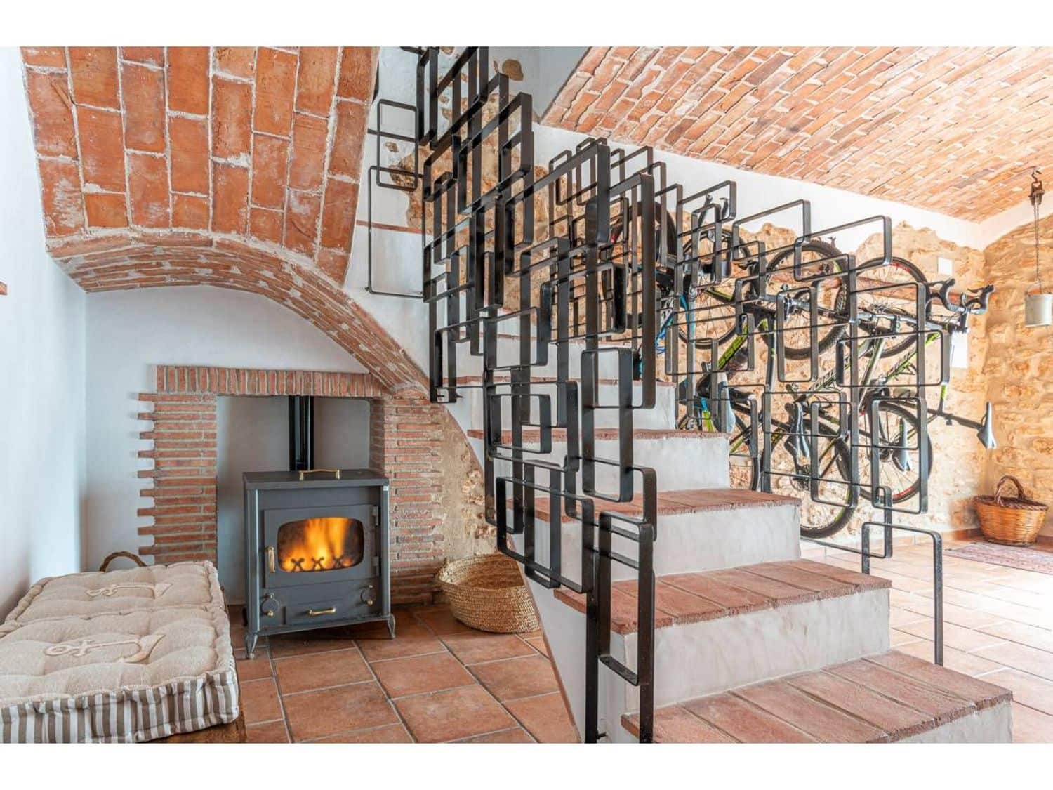 4 bedroom Finca/Country House for sale in Sant Jordi - € 380,000 (Ref: 9714322)