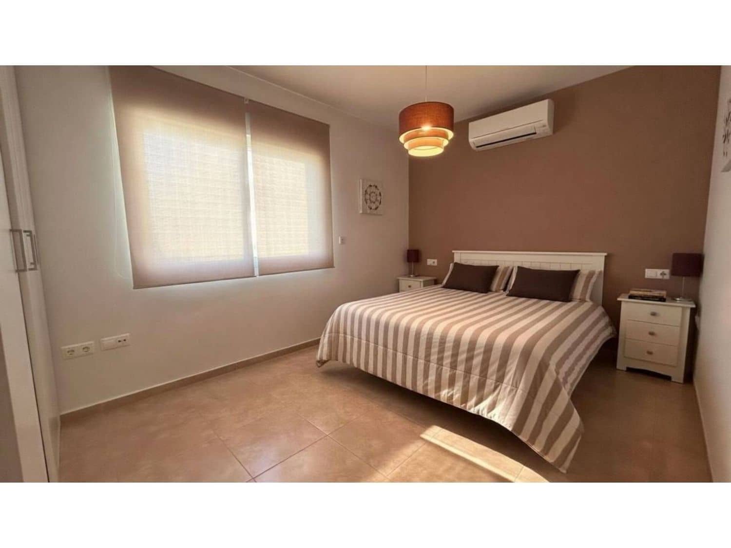 3 bedroom Villa for rent in Sant Jordi with pool garage - € 1,200 (Ref: 9714323)