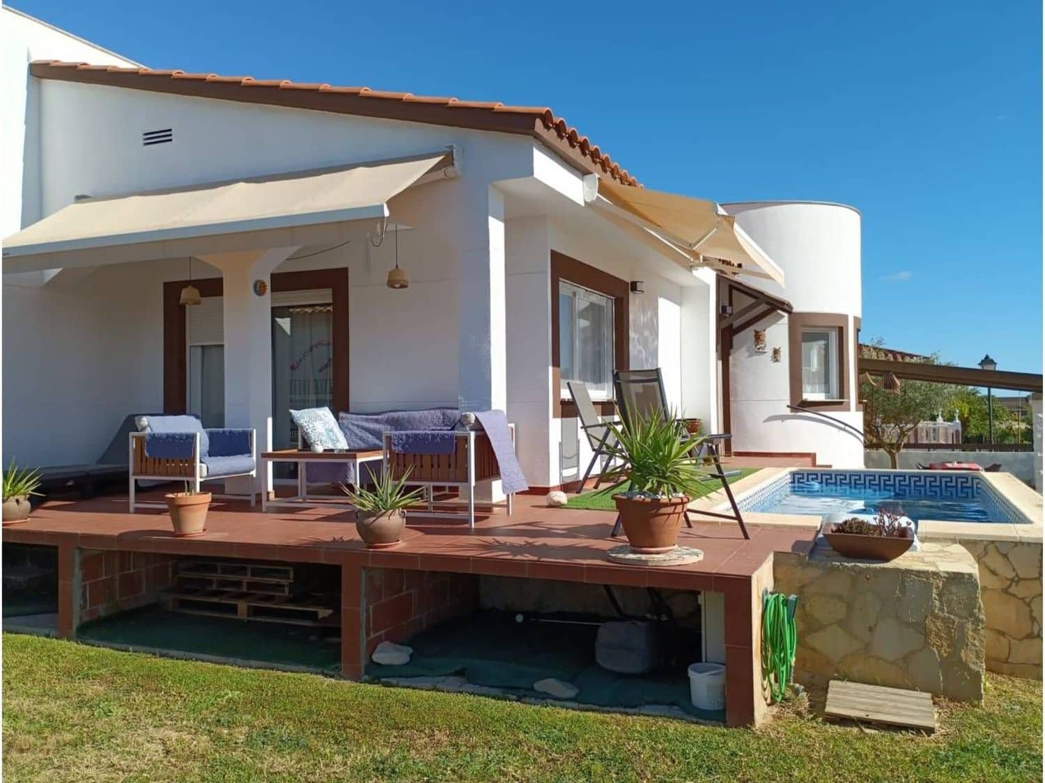 3 bedroom Villa for rent in Sant Jordi with pool garage - € 1,200 (Ref: 9714323)