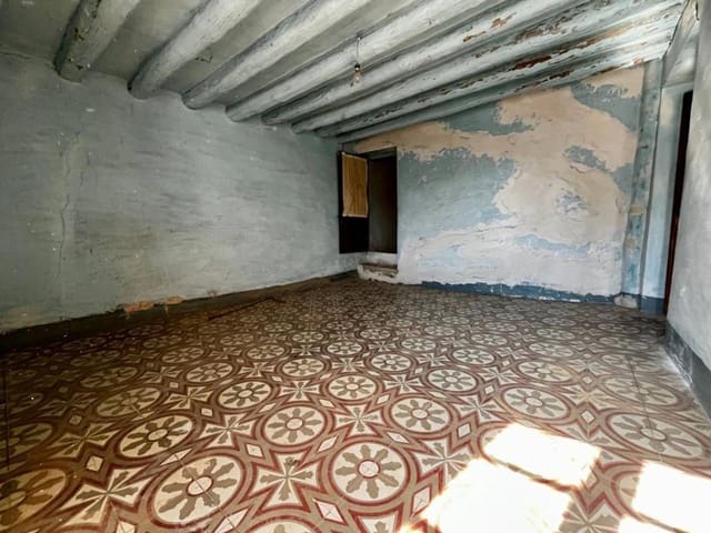 8 soveværelse Villa til salg i Sant Jordi - € 95.000 (Ref: 9731569)