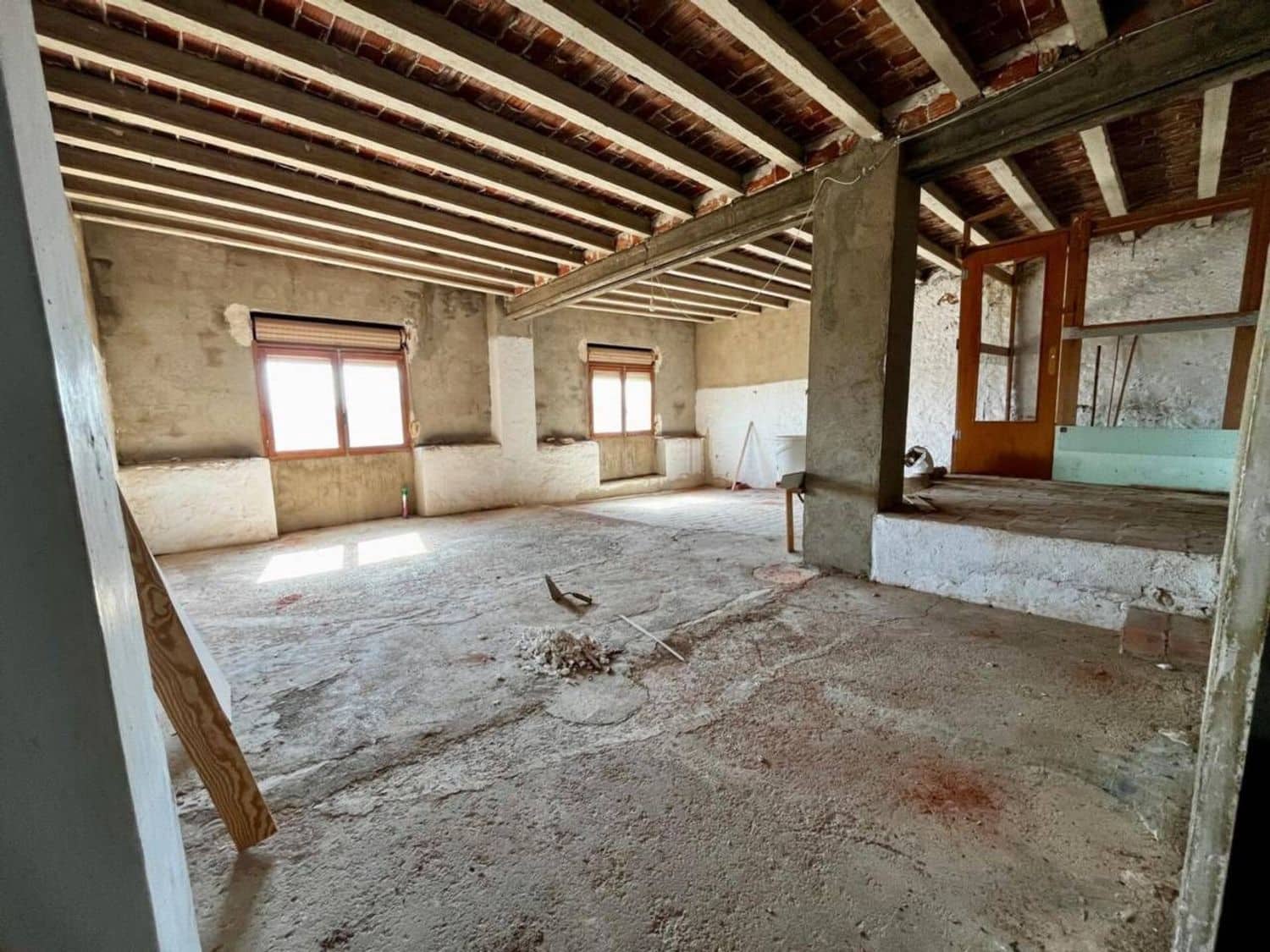 8 bedroom Villa for sale in Sant Jordi - € 95,000 (Ref: 9731569)