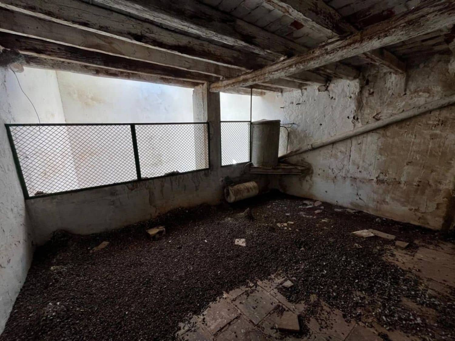 2 bedroom Villa for sale in Ulldecona with garage - € 50,000 (Ref: 9819885)