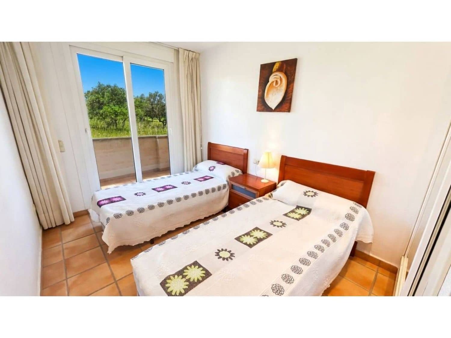 2 bedroom Apartment for sale in Sant Jordi with pool garage - € 125,000 (Ref: 9872934)