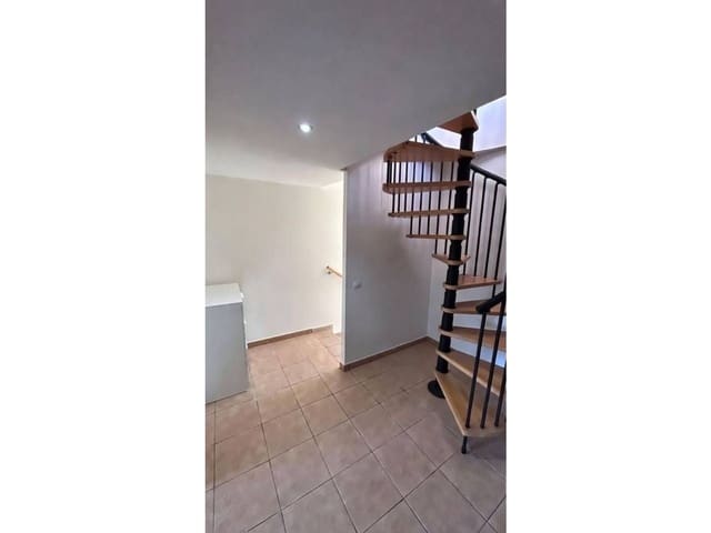 Casa de 3 habitaciones en Sant Jordi en alquiler con piscina garaje - 1.200 € (Ref: 9872935)