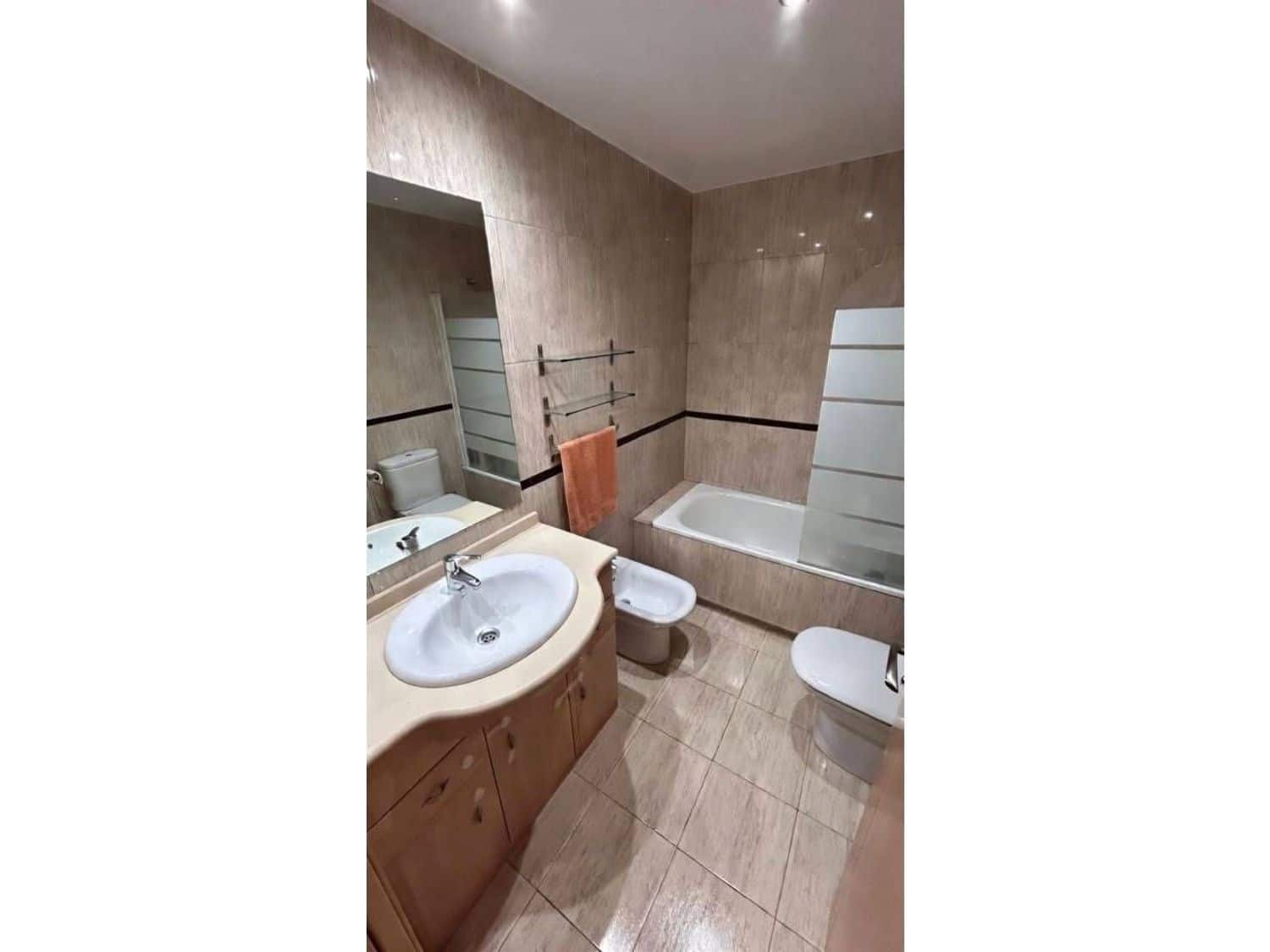 Casa de 3 habitaciones en Sant Jordi en alquiler con piscina garaje - 1.200 € (Ref: 9872935)