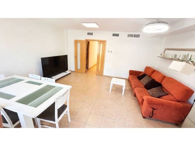 Casa de 3 habitaciones en Sant Jordi en alquiler con piscina garaje - 1.200 € (Ref: 9872935)