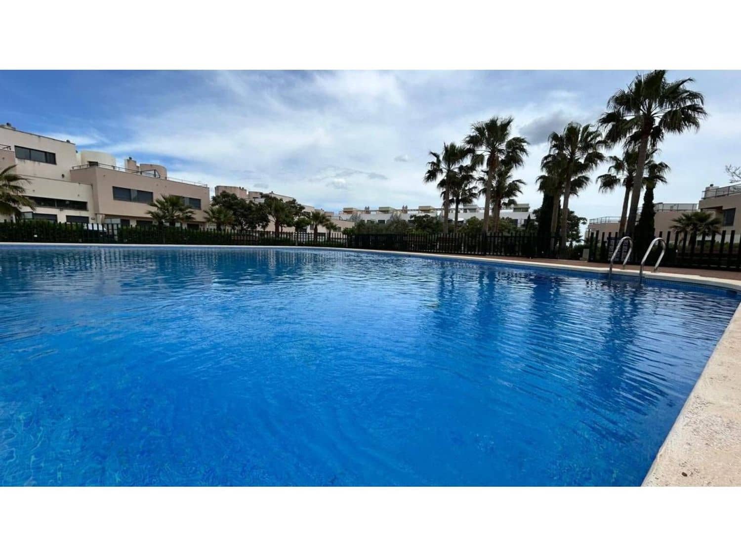 Casa de 3 habitaciones en Sant Jordi en alquiler con piscina garaje - 1.200 € (Ref: 9872935)