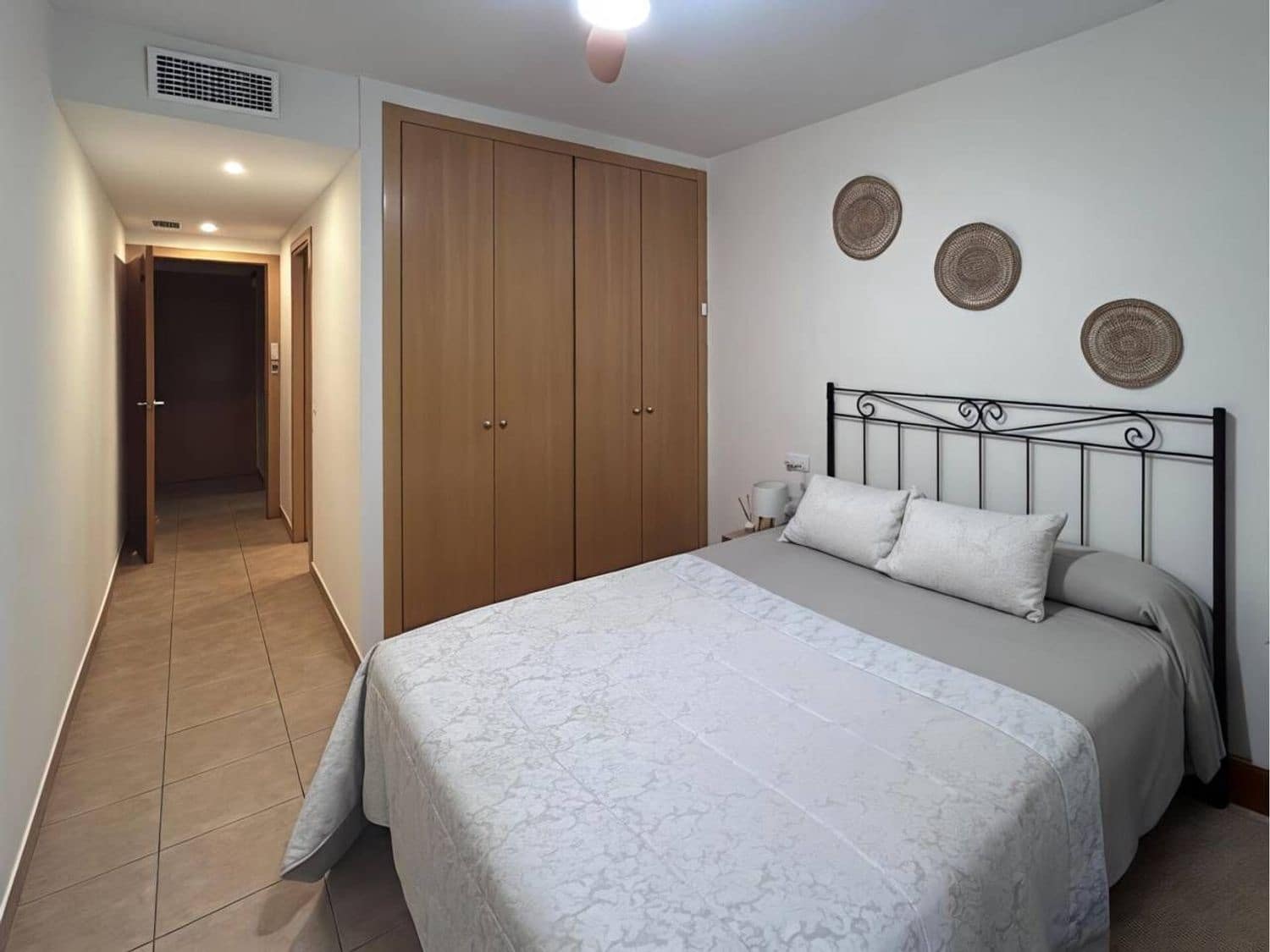 2 bedroom Apartment for rent in Sant Jordi with pool garage - € 800 (Ref: 9956669)