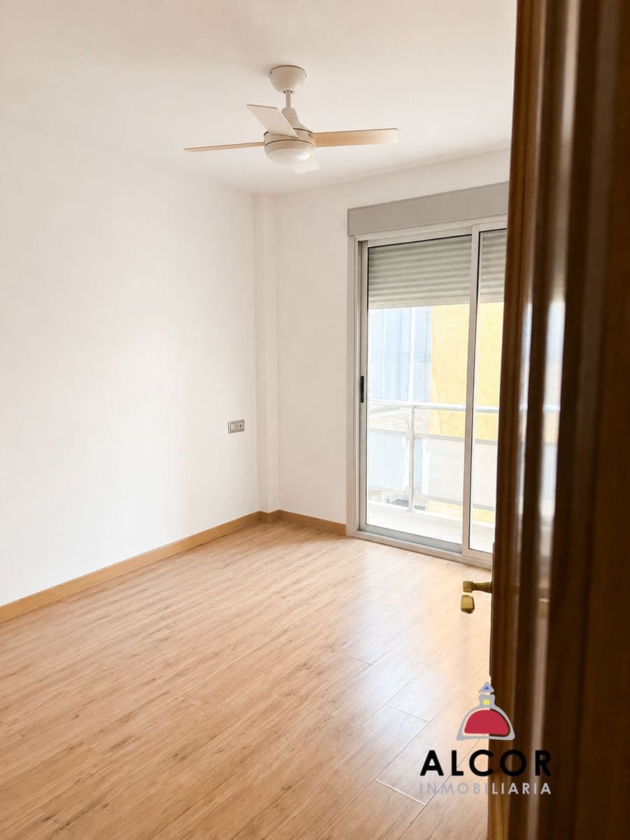 2 bedroom Apartment for sale in Benicarlo with garage - € 180,000 (Ref: 10011091)