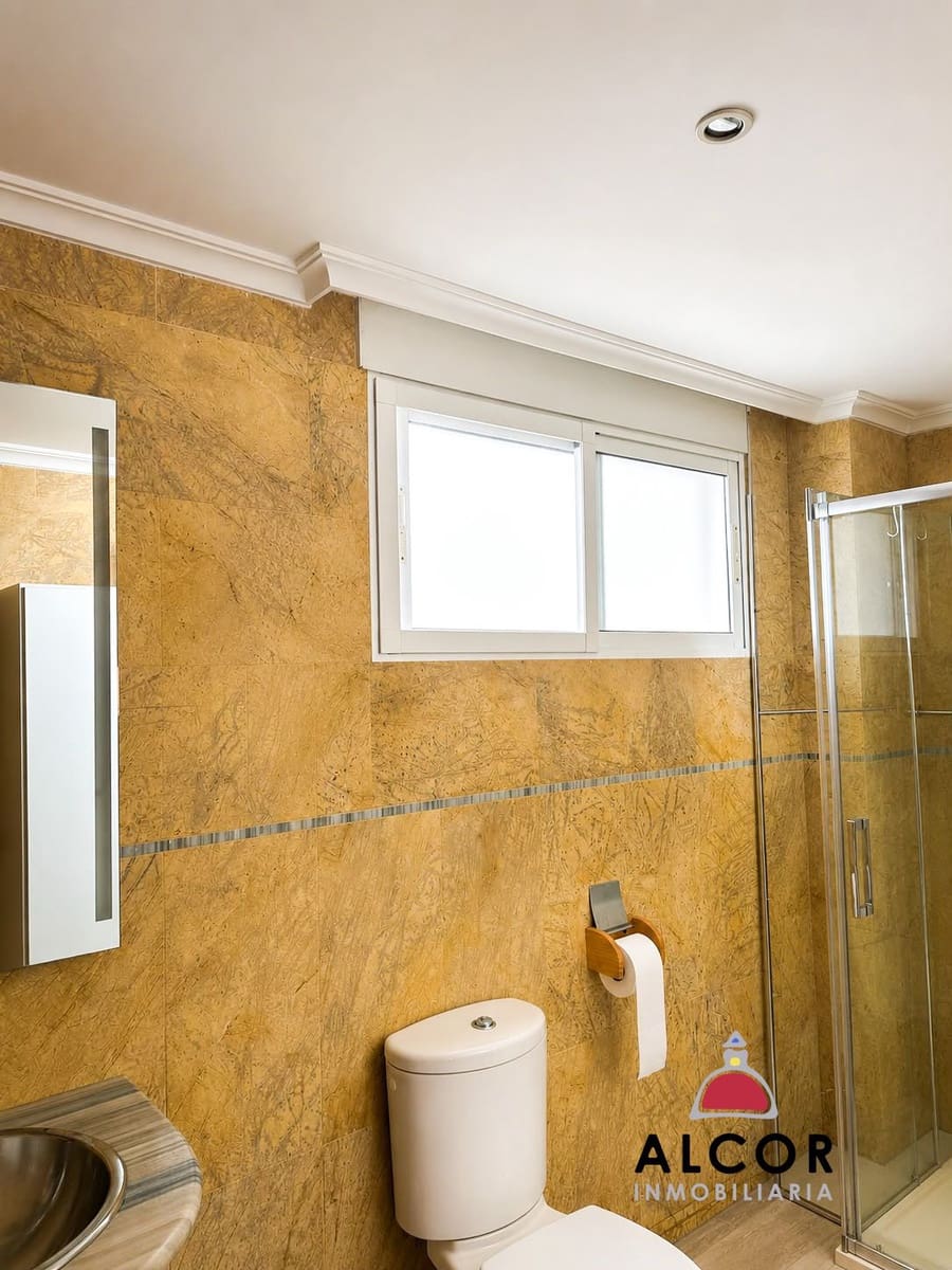 2 bedroom Apartment for sale in Benicarlo with garage - € 180,000 (Ref: 10011091)