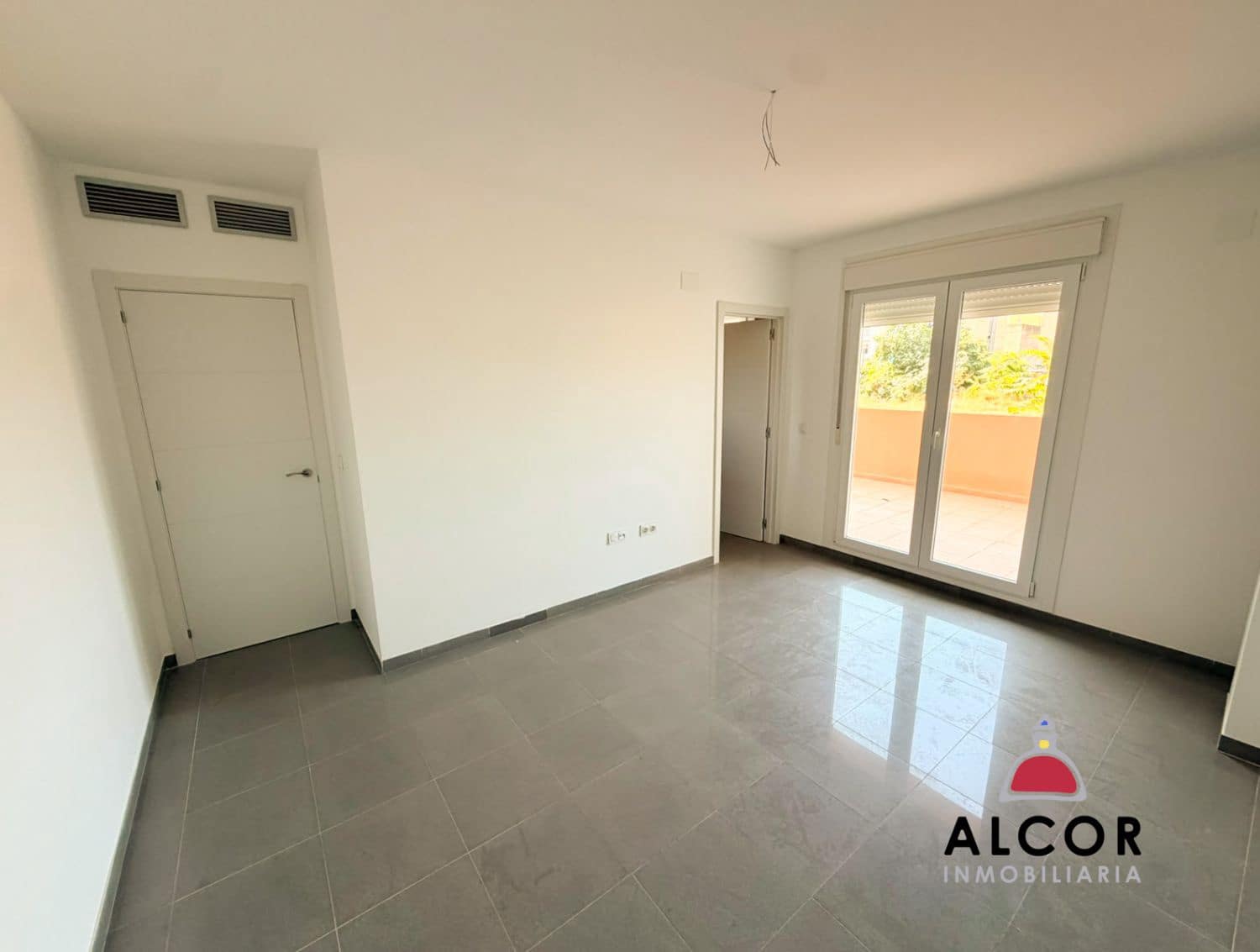 3 bedroom Flat for sale in Benicarlo with garage - € 150,000 (Ref: 10012940)