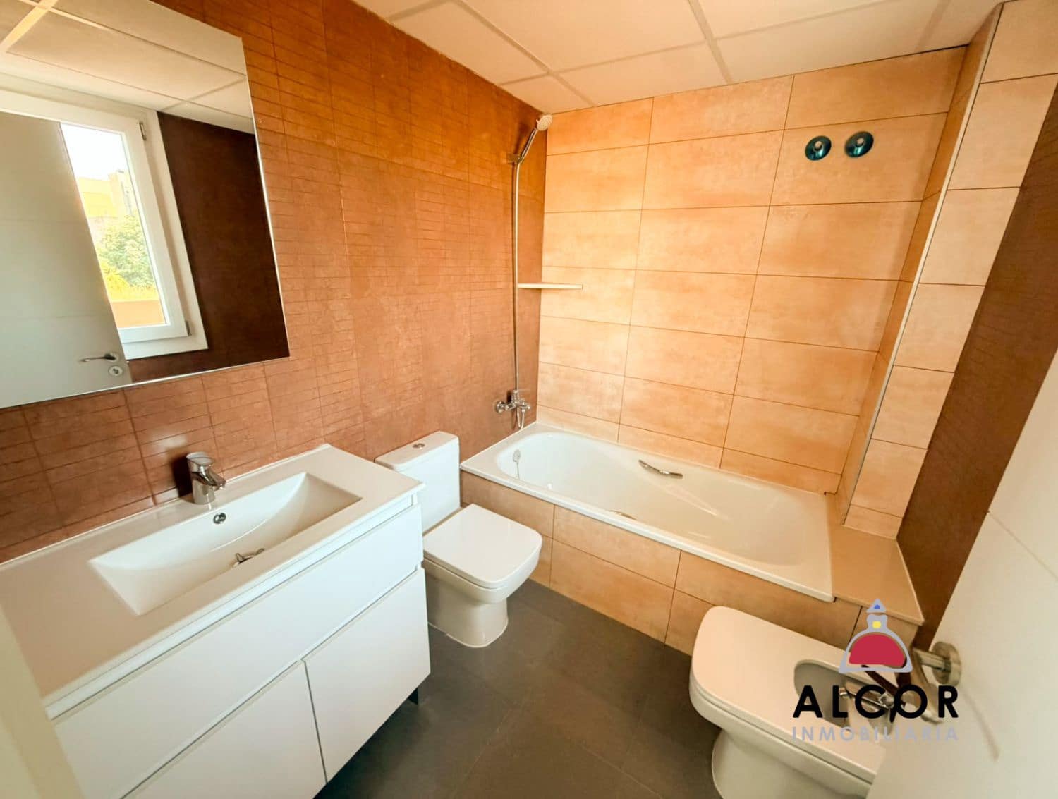 3 bedroom Flat for sale in Benicarlo with garage - € 150,000 (Ref: 10012940)