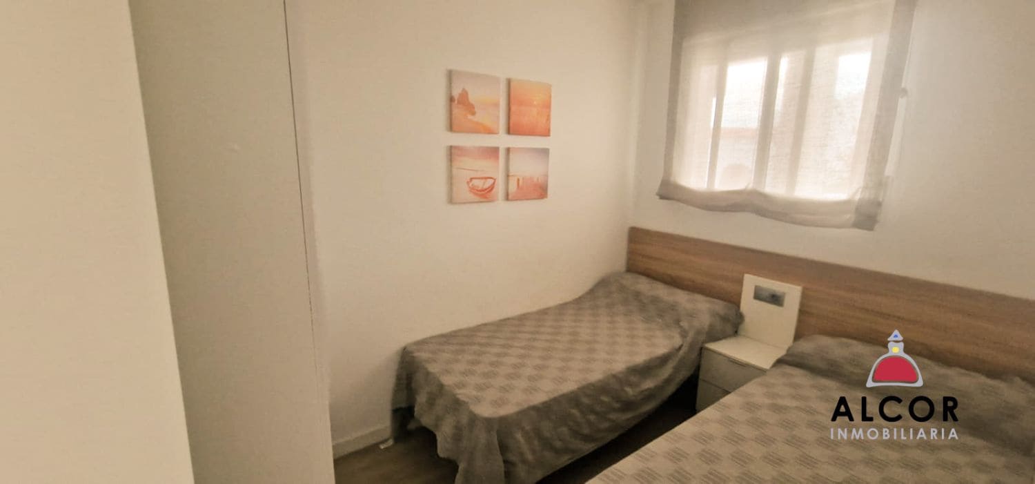 Piso de 2 habitaciones en Peñíscola en venta con piscina garaje - 250.000 € (Ref: 10037835)