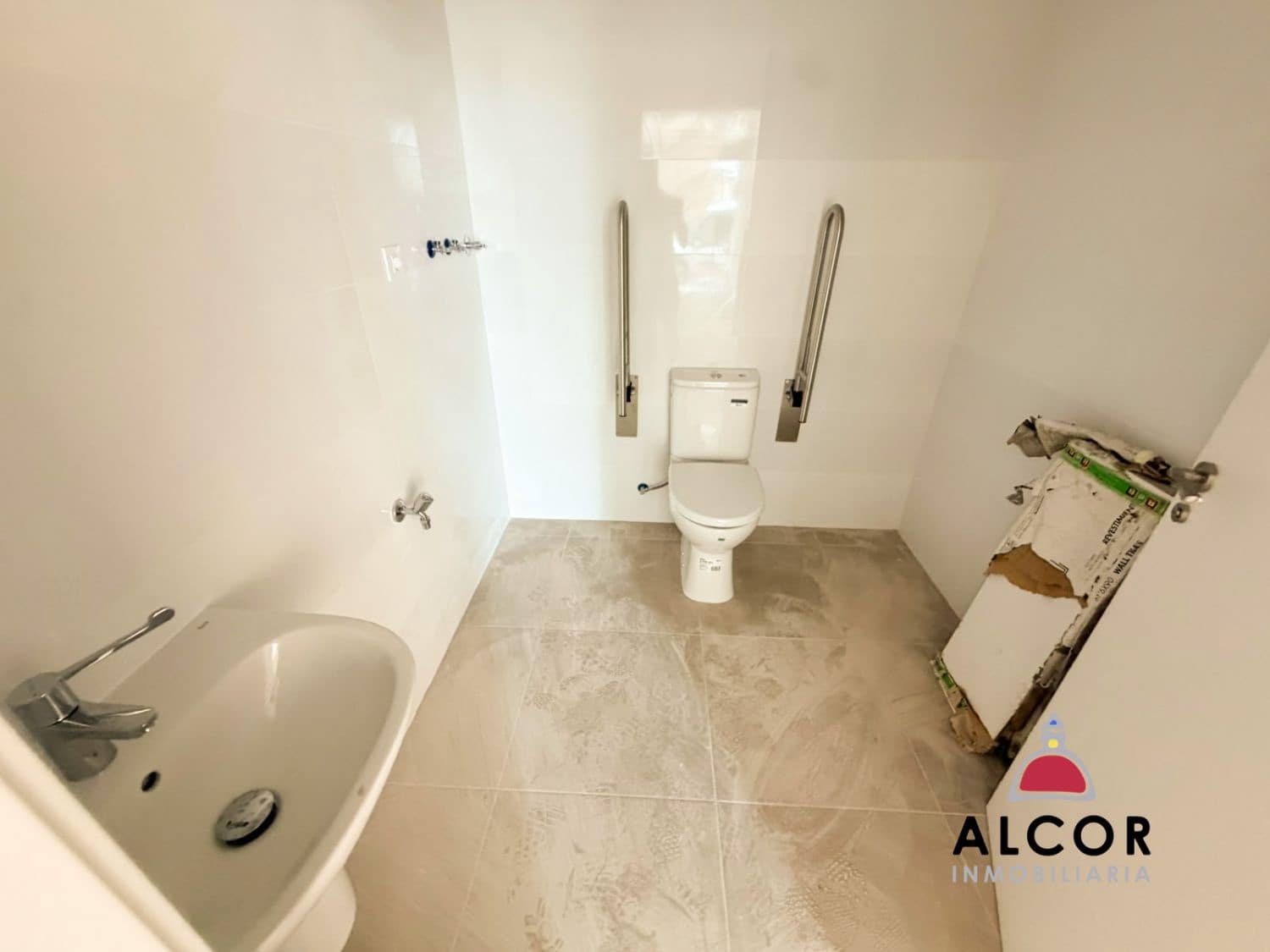 Gewerbe zu vermieten in Benicarlo - 800 € (Ref: 10070422)