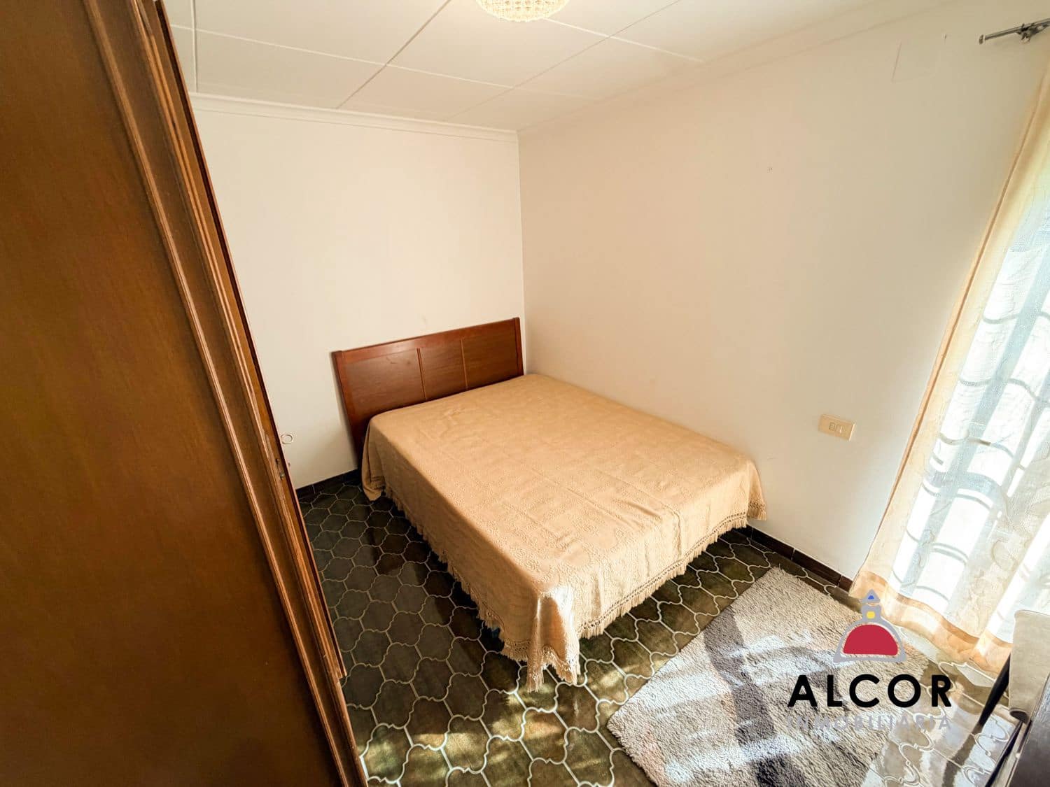 4 chambre Villa/Maison Mitoyenne à vendre à Calig avec garage - 125 000 € (Ref: 10090156)