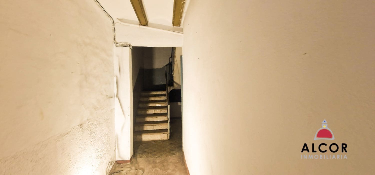 5 bedroom Townhouse for sale in Benicarlo - € 250,000 (Ref: 10110919)